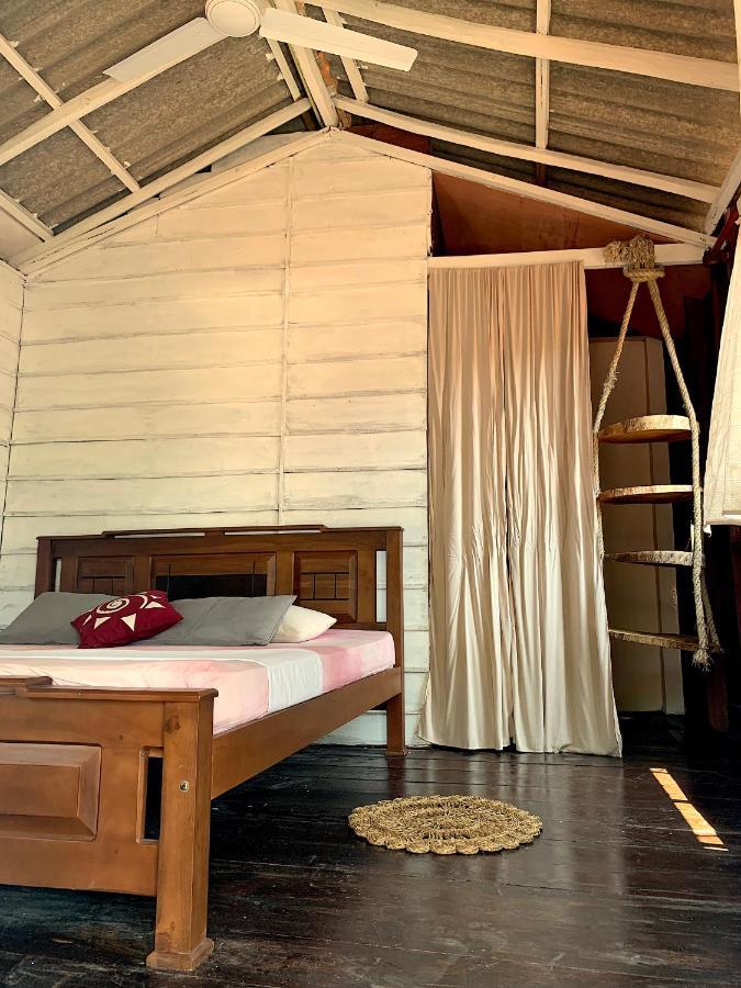 Salty Fish Mirissa Hotel Bagian luar foto